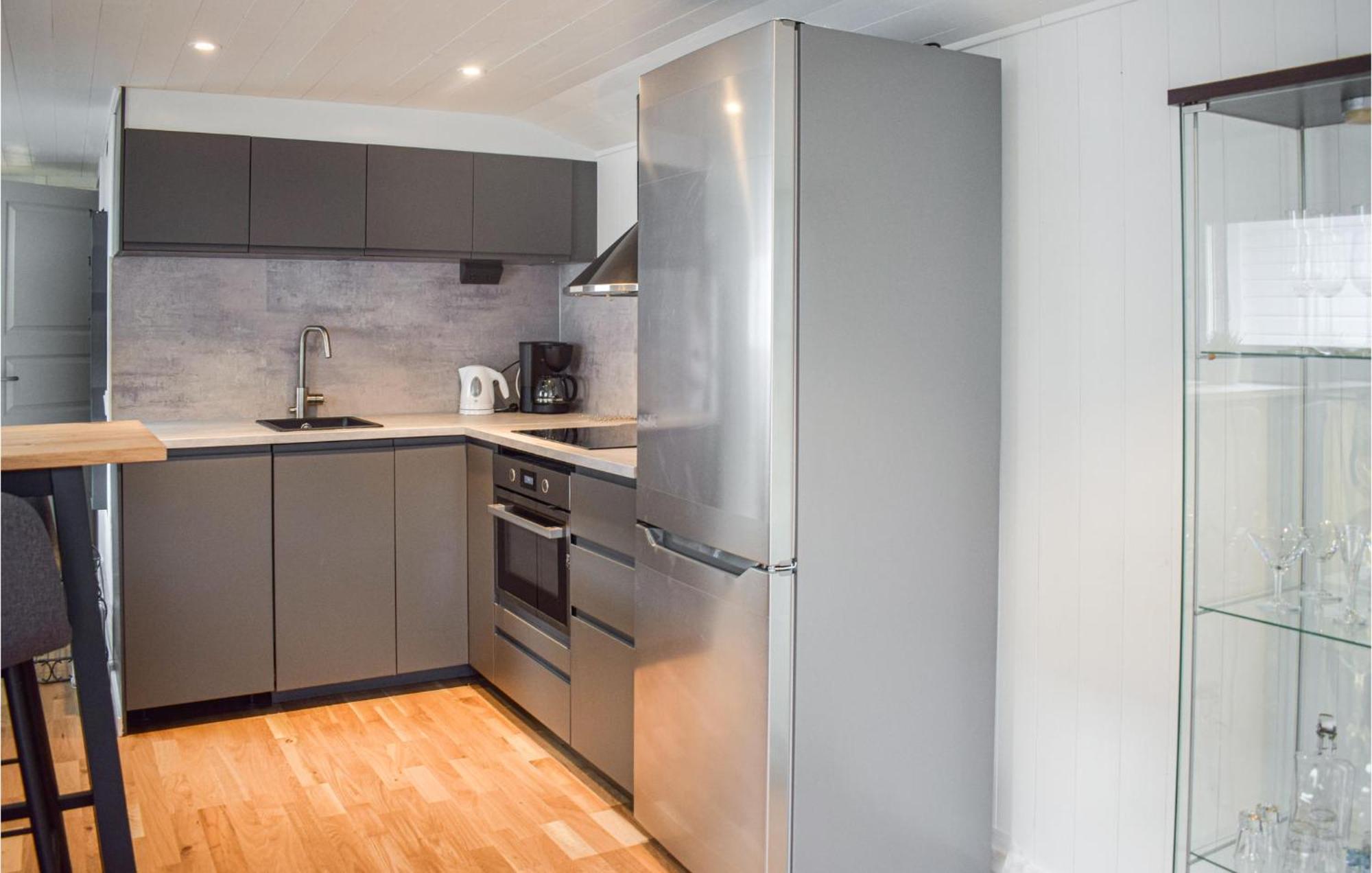 Gorgeous Home In Borgholm With Wifi エクステリア 写真